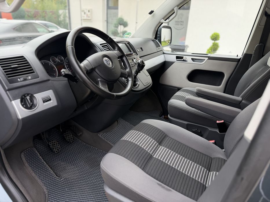 Volkswagen Multivan 2009 diesel, 10.300 € — imagine 5