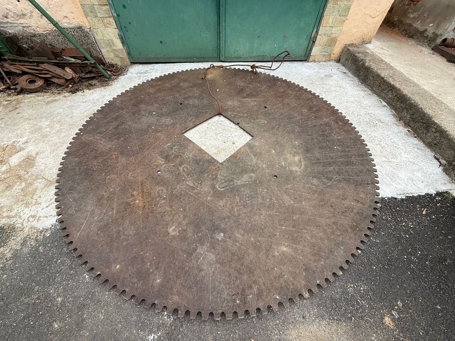 Диск за рязане на камък