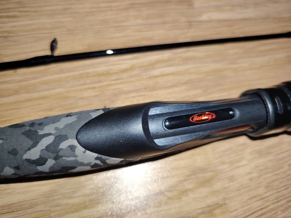 Спининг въдица Berkley 2.40 с акция 5-20