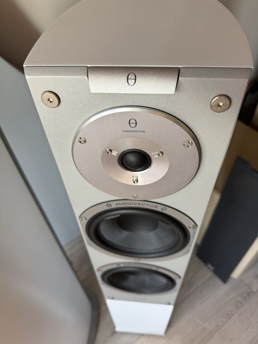 Тонколони Audiovector Si3 Signature
