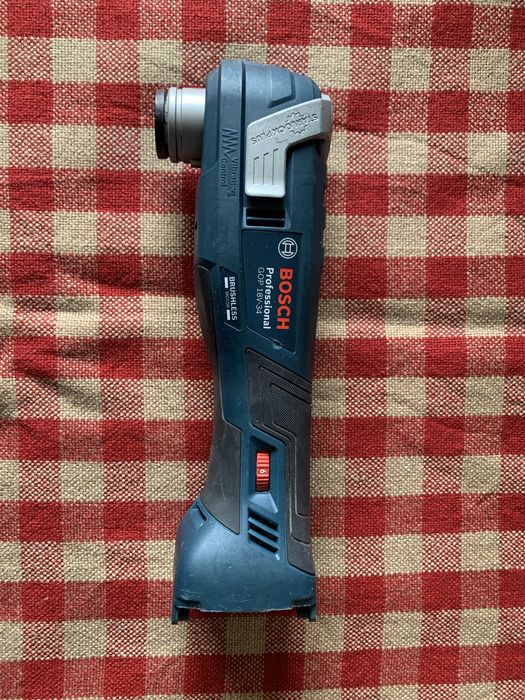 Bosch GOP 18V-34/безчетков мулти функционален инструмент/2023г