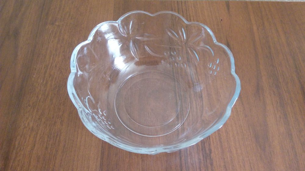 стеклянная чаша новая