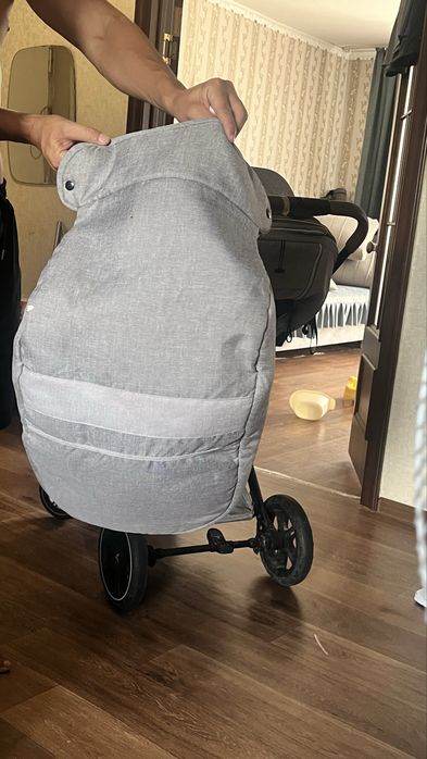 Продам коляску..