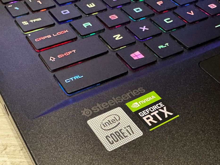 15.6 IPS 144hz/RTX 3070 8GB / i7 / 16GB рам /SSD/ Hi-Res Audio