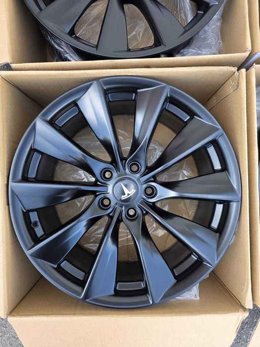 Jante noi R18 5x114.3 Tesla model 3 sau Y