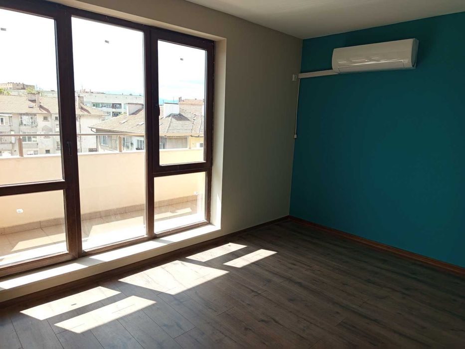 Продава апартамент с две слани до у-ще СУ Екзарх Антим I, Казанлък