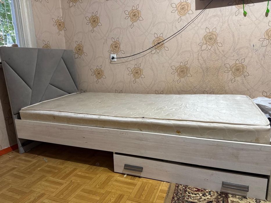 б/у кровать,2,бесплатно
