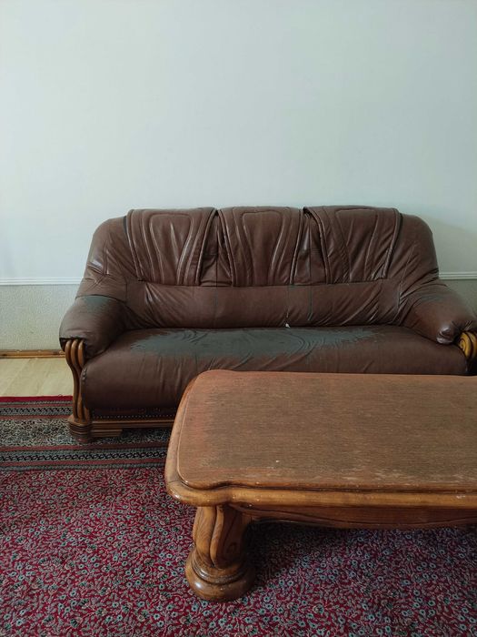 Продается кожаный диван кресло