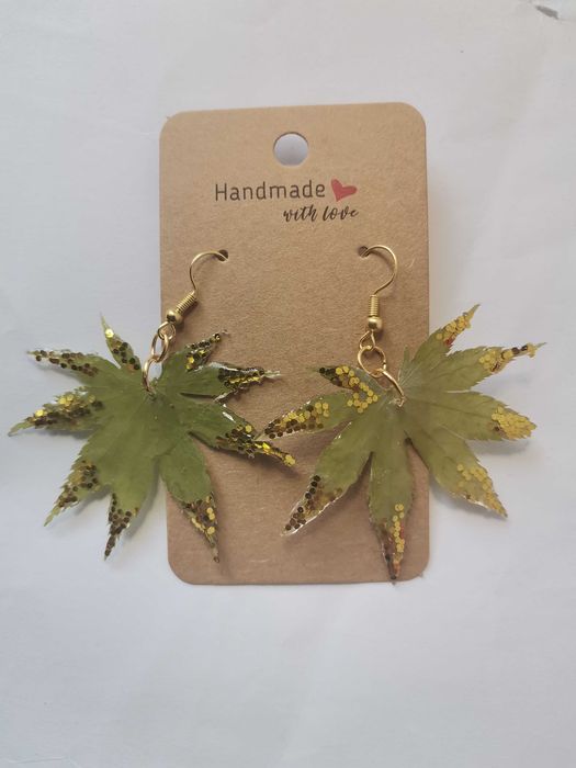Cercei handmade din rășină