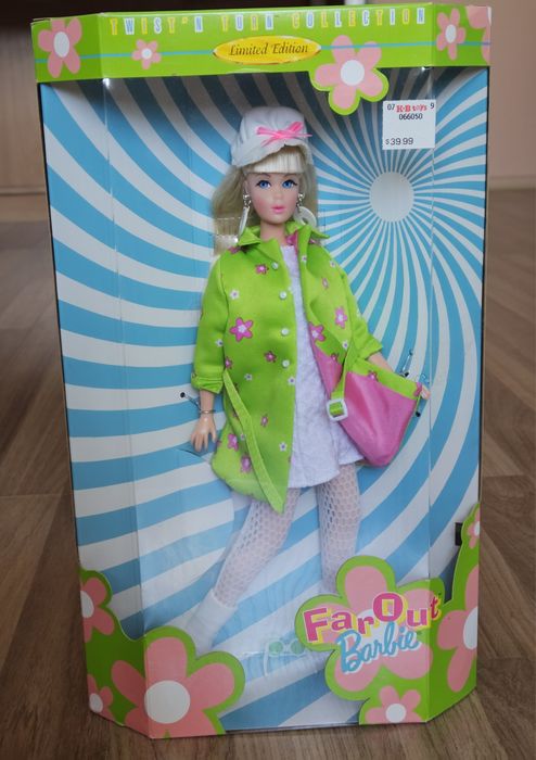 Колекционерска ретро кукла Барби Far Out Barbie  1999