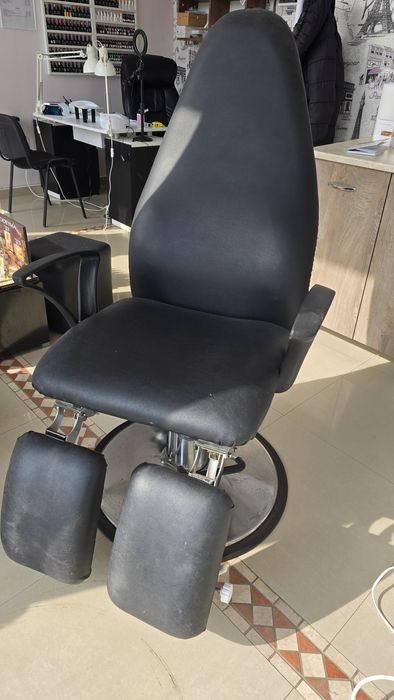 Стол за педикюр - много запазен