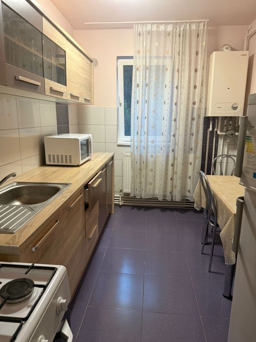 Chirie apartament cu 2 camere