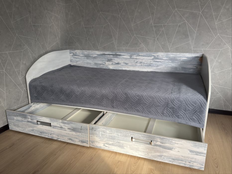 Кровать подростковая