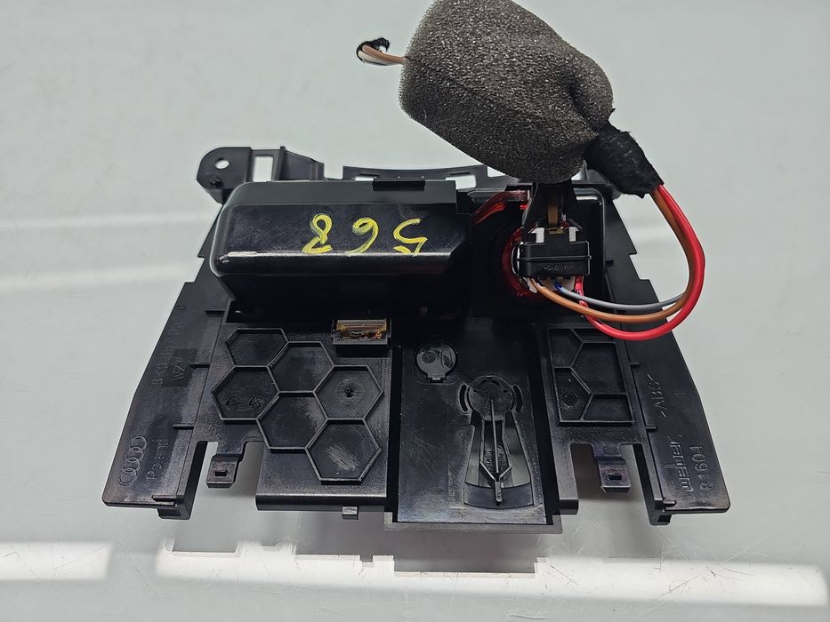 Scrumiera AUDI A4 (8K2, B8) [Fabr 2008-2015] 8K0857951C