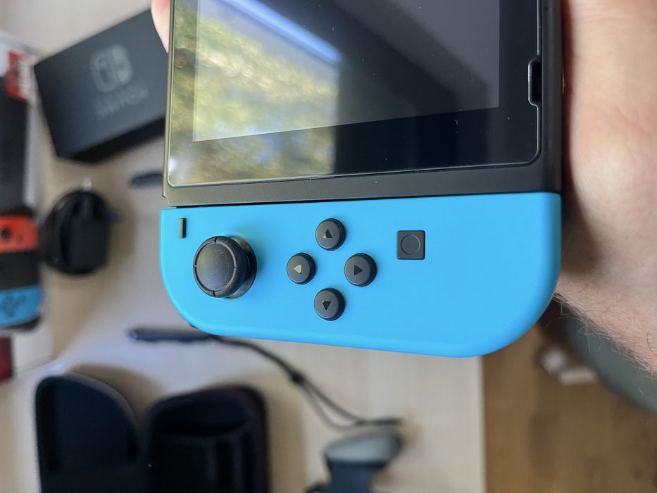 Vând Nintendo Switch