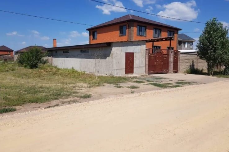 Продам коттедж двухэтажный