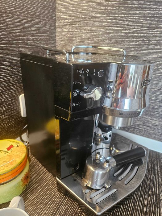 Кафе машина DeLonghi