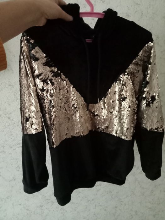 Продам костюм. 48размер