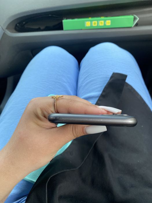 Iphone 11 памят:128гб