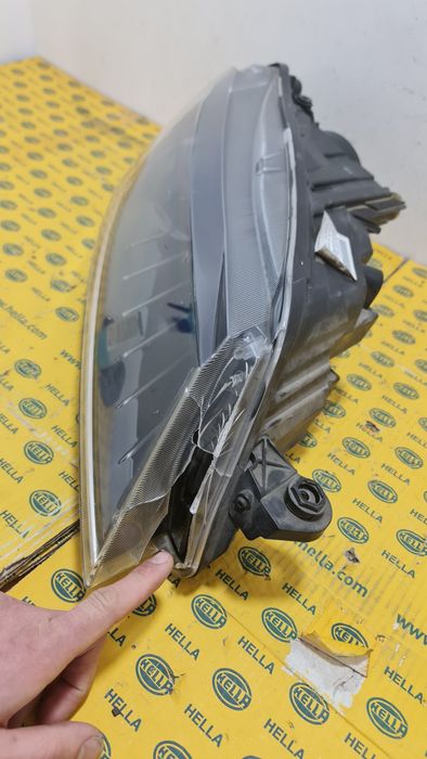 Far xenon led Skoda Superb 3 3v b8 3V1941016A dreapta avariat