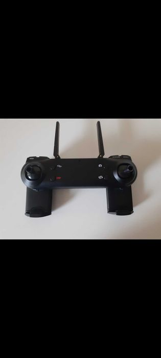 Дрон.    SG700-S