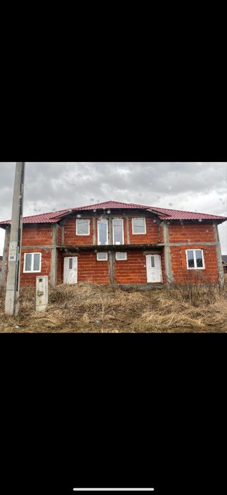 Casa familiala Super pret / Osorhei in Roșu