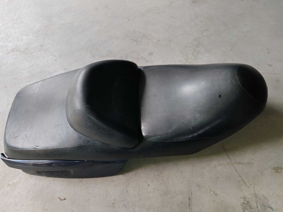 Sa/ scaun/ sezut motociclete si scutere Suzuki RF600r Gsx600f kawasaki zzr600 Burgman 250 Piaggio x9 Vespa
