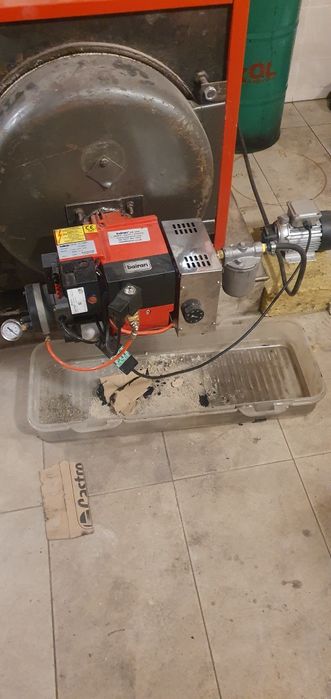 Горелка за олио , отработено масло и чехски котел Дакон 24 кв котел