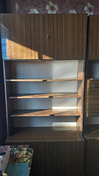 Кожена закачалка и секции