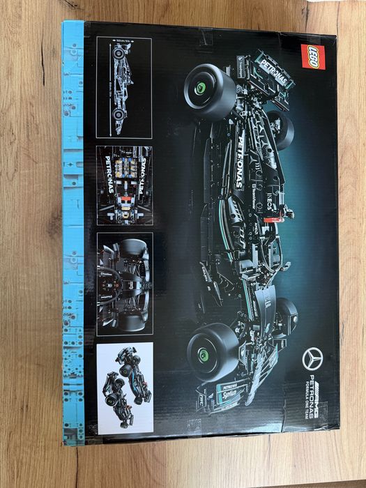 Конструктор LEGO Technic Formula 1 - Mercedes-AMG F1 W14 E Performance (42171)