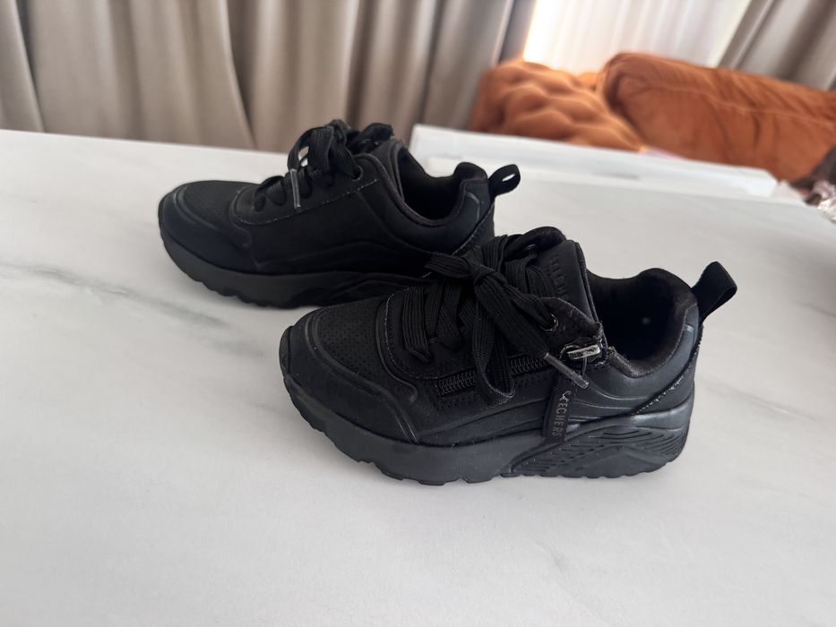Skechers marimea 27, ca noi
