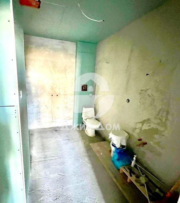 Продава се Тристаен апартамент в Бургас, Сарафово - 120 кв.м за 2059 €/кв.м - Снимка #7