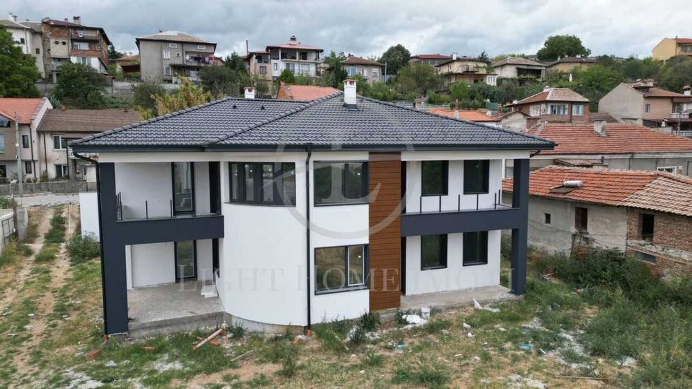 Продава се Къща в с. Първенец, Област Пловдив - 450 кв.м за 812 €/кв.м - Снимка #1