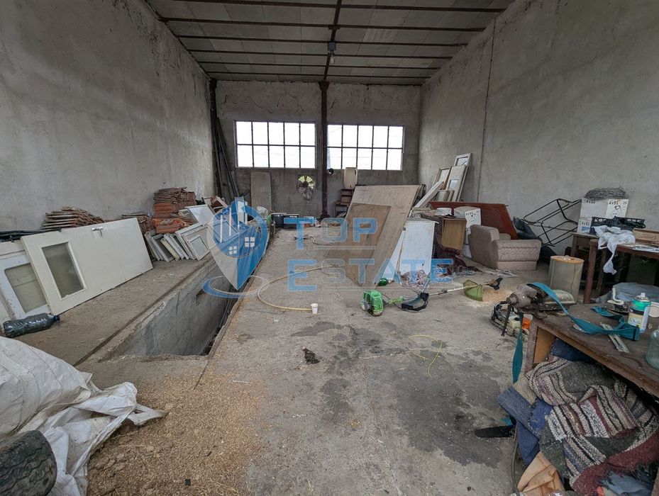 Продава се Промишлена сграда в с. Ресен, Област Велико Търново - 652 кв.м за 283 €/кв.м - Снимка #2
