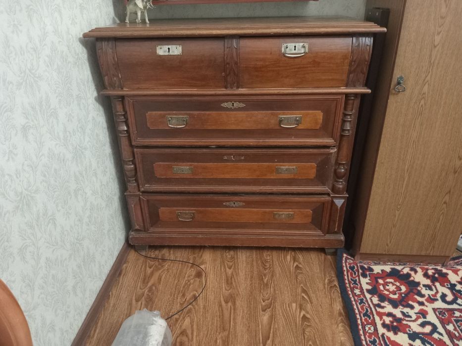 Срочно! Продам  Комод старинный, антикварный!!