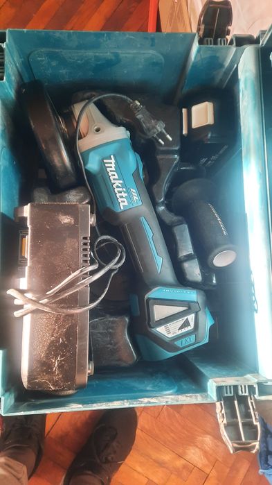 Văzut Flex Makhita DGA 511.