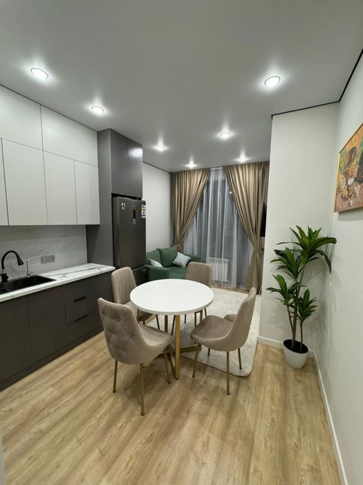 Возьму на подселение  девочек.