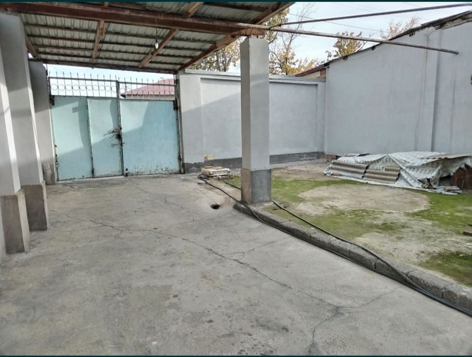 Uy sotiladi 6,19 sotik 4 xona