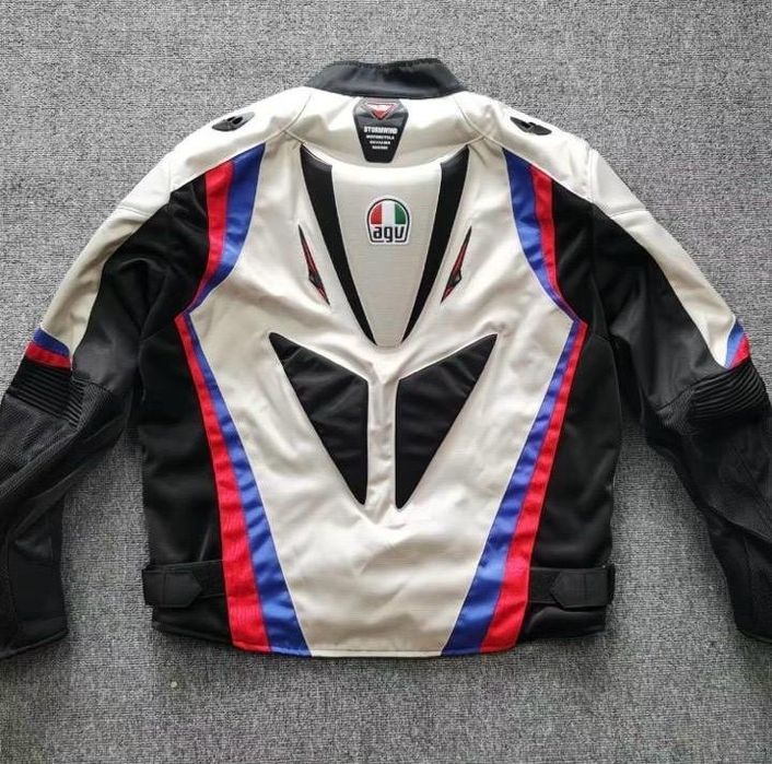 Мото куртки Dainese