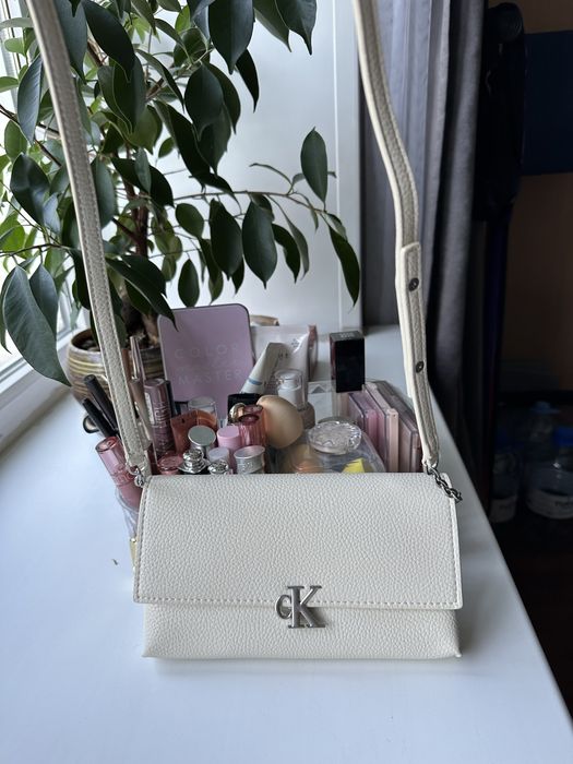Сумки Calvin Klein , Guess новые  Оригинал