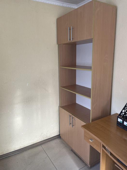 Продам офисный шкаф