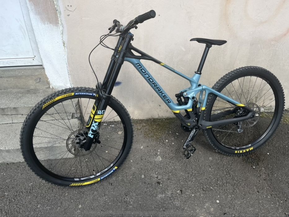 Bicicleta Mondraker Summum Carbon R