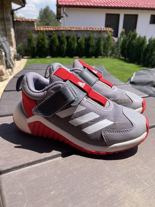 Маратонки adidas 30