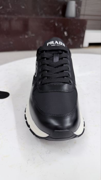 Кроссовки prada новая