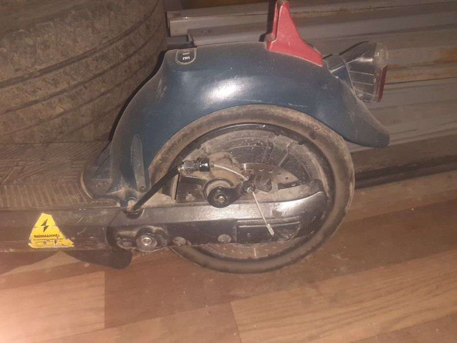 Электро самокат в хорошим состояний