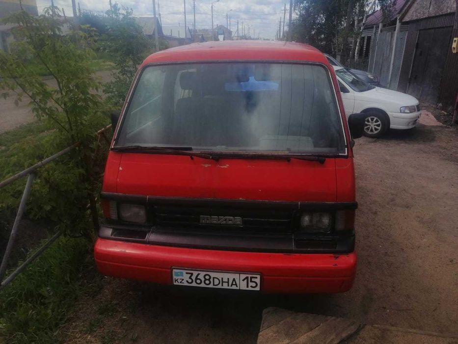 Продам машину Мазда бонго