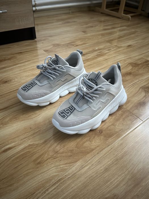 Versace Chain Reaction