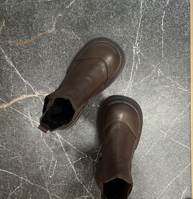 Продам женски ботинки челси