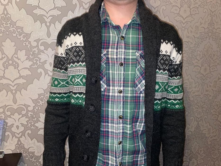 Продам рубашку и свитер