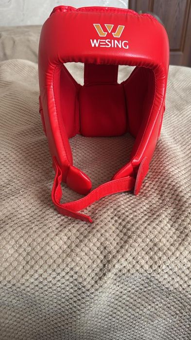 Боксерский шлем Wesing